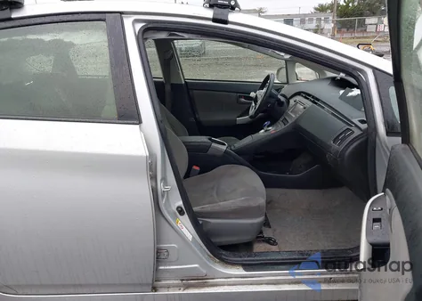 2015 Toyota Prius Two z USA, uszkodzony, nr VIN JTDKN3DU8F0398706